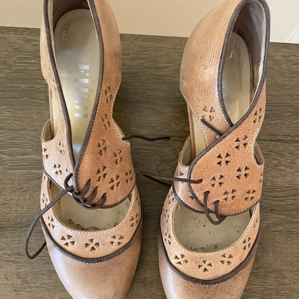 Fidji beige cutout lace heels Size 40/ Women's 10